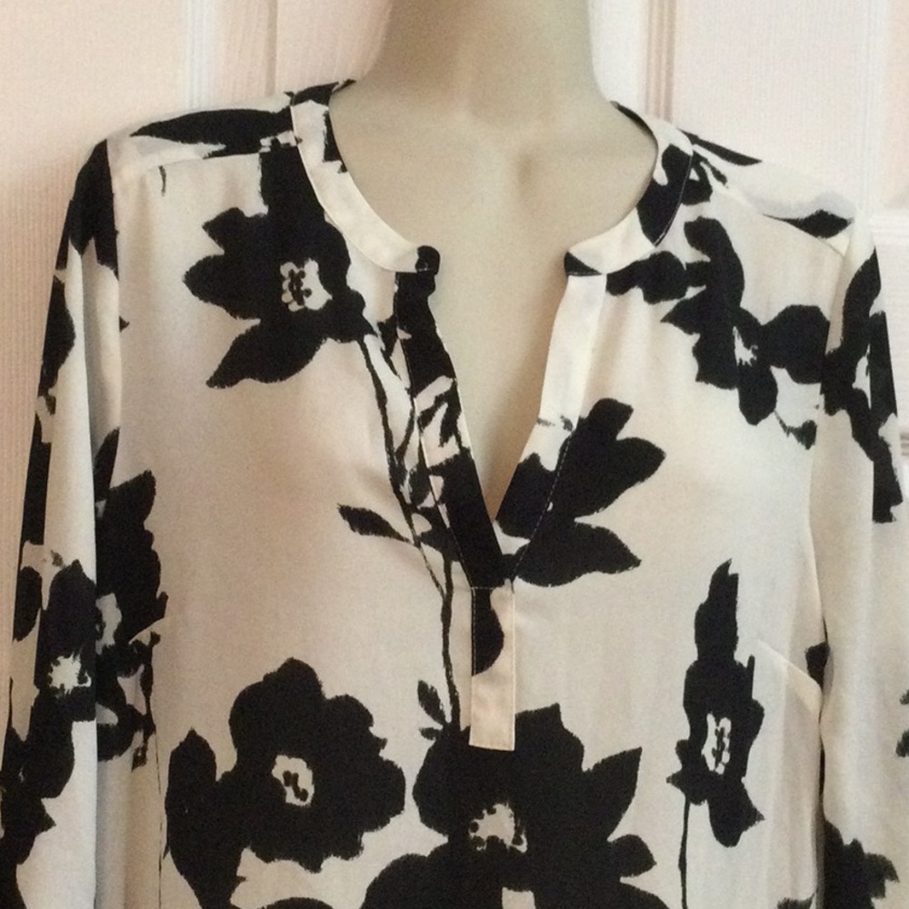 Danielrainn Blouse - Picture 2 of 8
